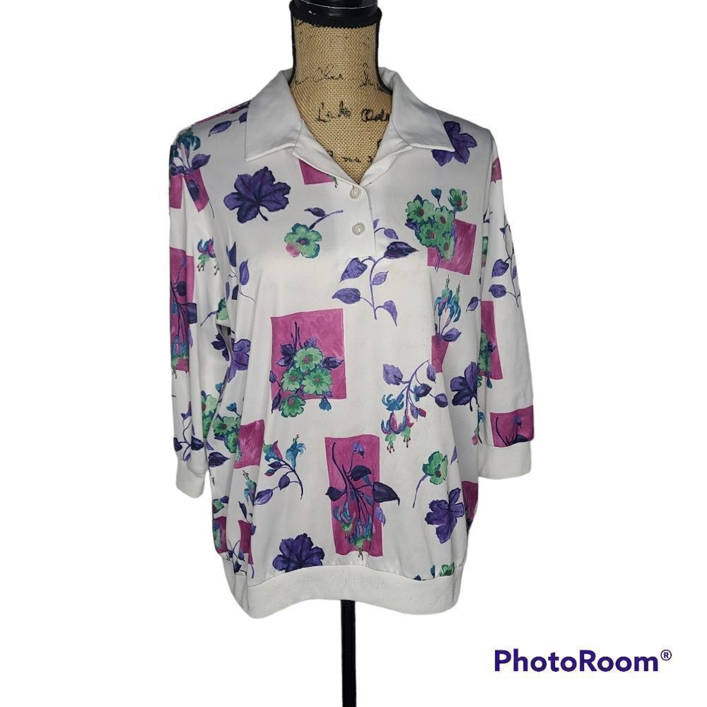 Vintage White Floral Collared Pullover with Purple and Pink Accents